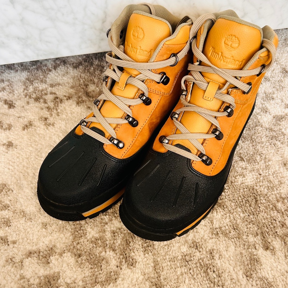 Timberland Euro Hiker Shell Toe Boots – Youth 6.5 (Women’s ~8) - (Pre-Loved A+)